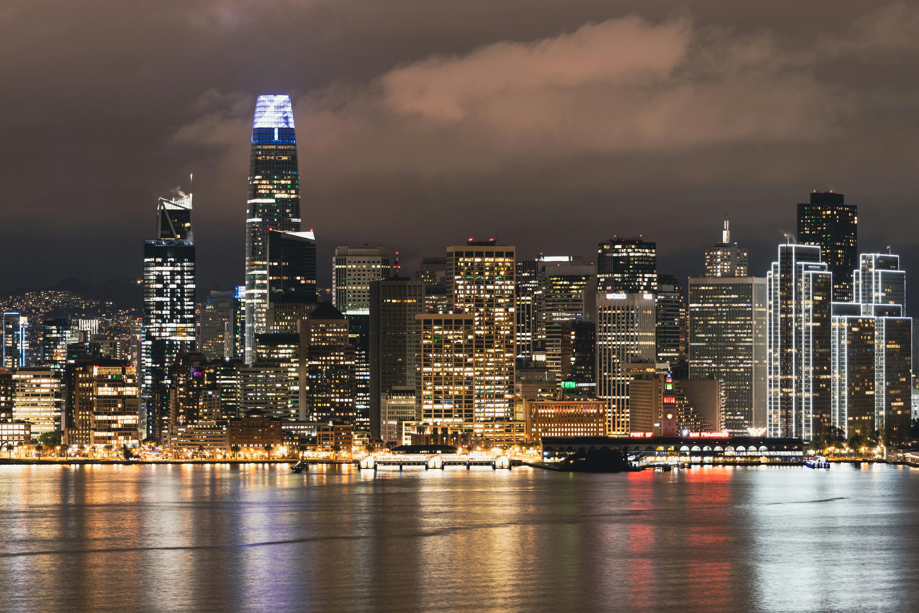 San Francisco skyline at night